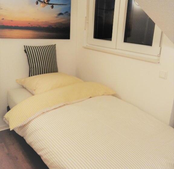 膳宿费 Sroom Stuttgart Flughafen Messe