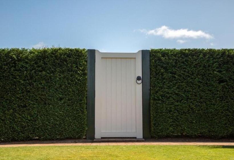 بنسيون The Northern Trailhead Of  The Great Nz River Ride