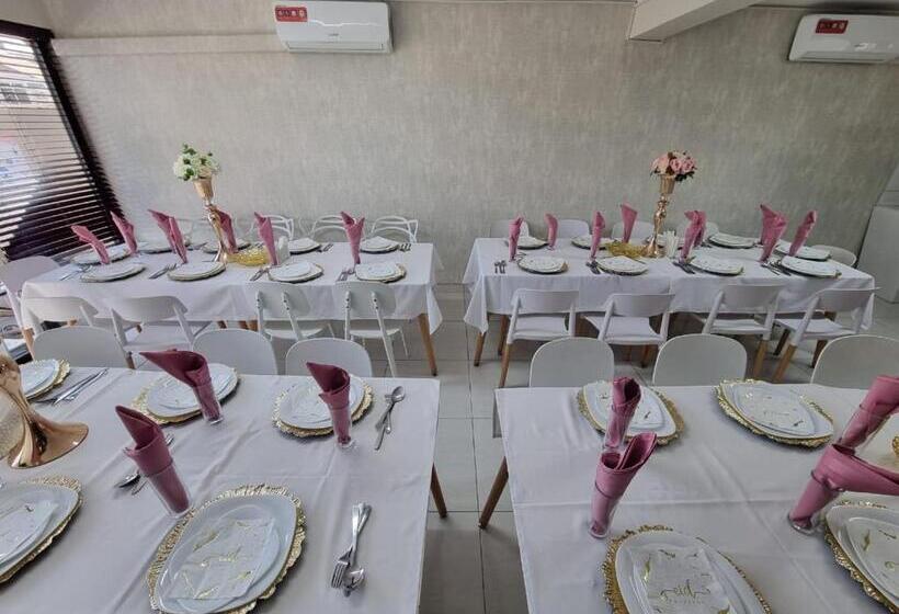 بنسيون Triunfo Guest House