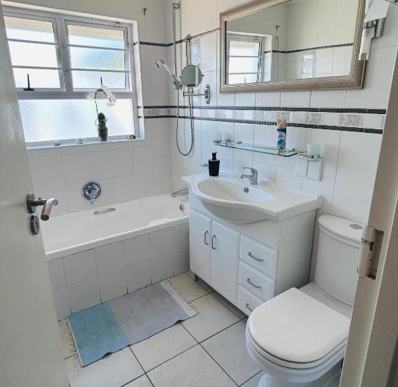 بنسيون Zithelo Guest House