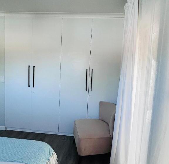 بنسيون Zithelo Guest House