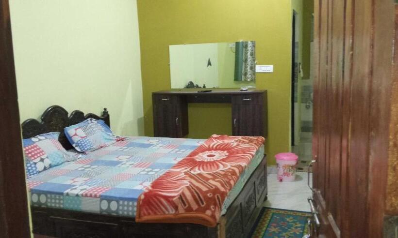 Pop Hotel Kasturi Inn