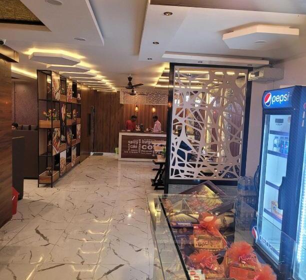 Отель Pop 89210  Sagar