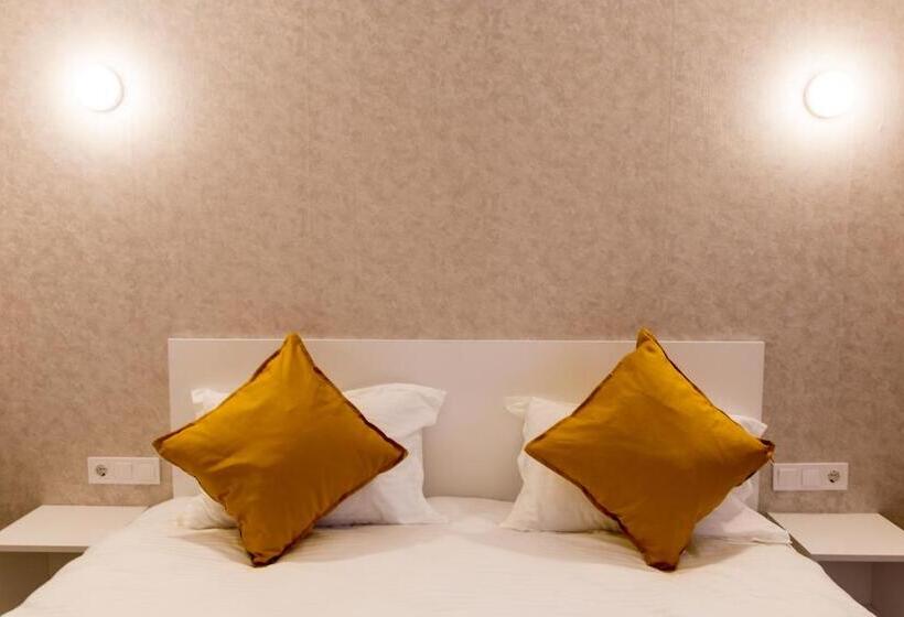 Курорт Complex Carol