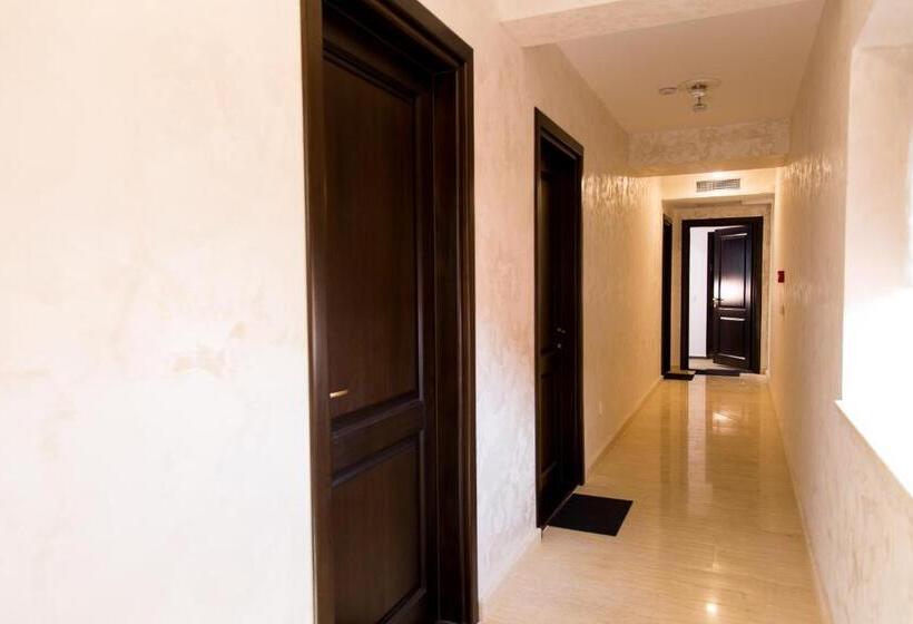 Курорт Complex Carol