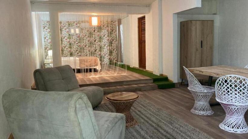 渡假胜地  Space One