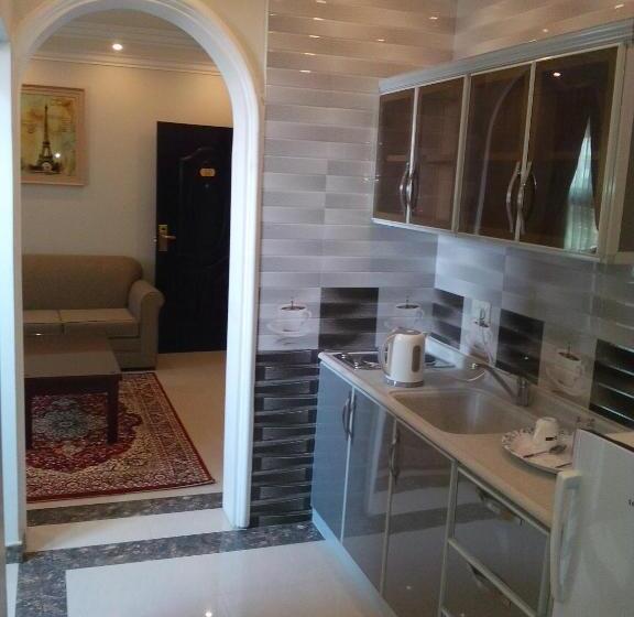 شقق برج نوران للشقق المخدومة