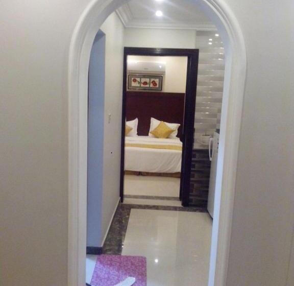 شقق برج نوران للشقق المخدومة