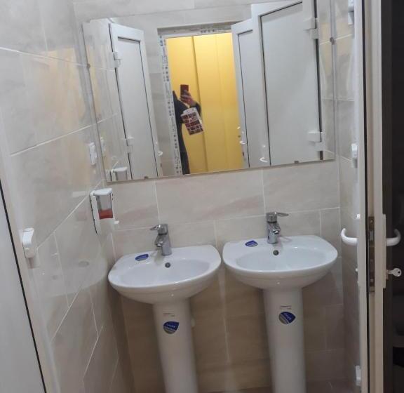 Hostel хостел ас рахів