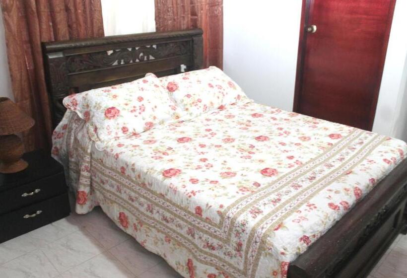 هاستل Alojamientos Turísticos Shalain