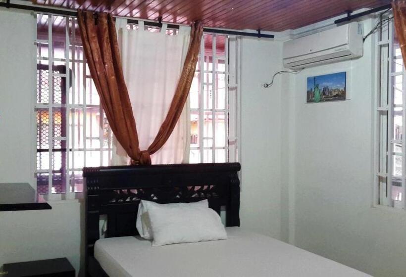 הוסטל Alojamientos Turísticos Shalain