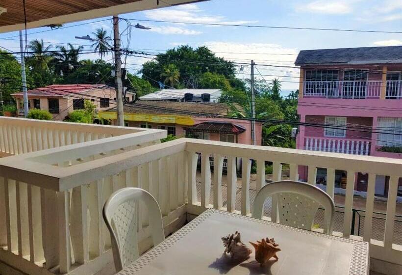 הוסטל Alojamientos Turísticos Shalain