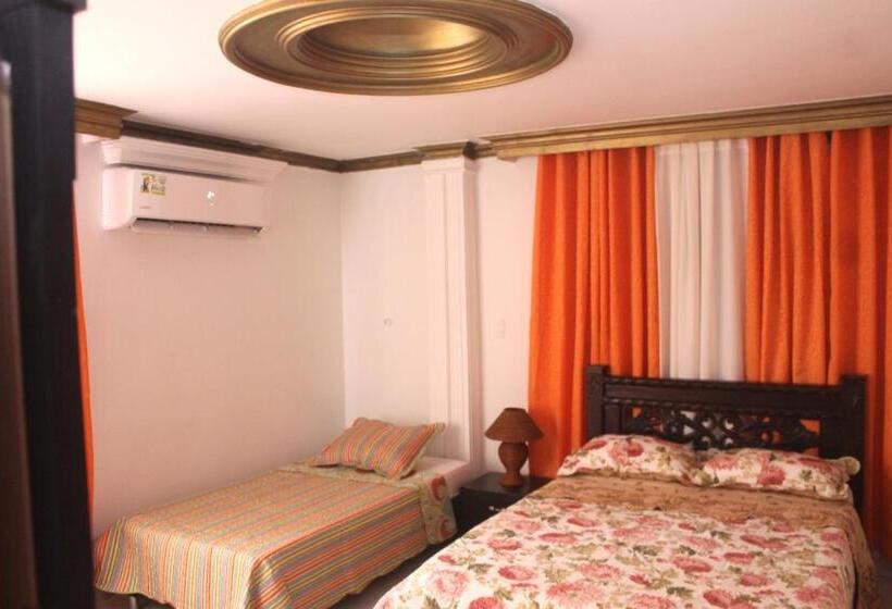 הוסטל Alojamientos Turísticos Shalain