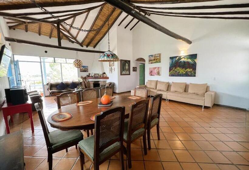 호스텔 Casa Chalet Campestre 2km