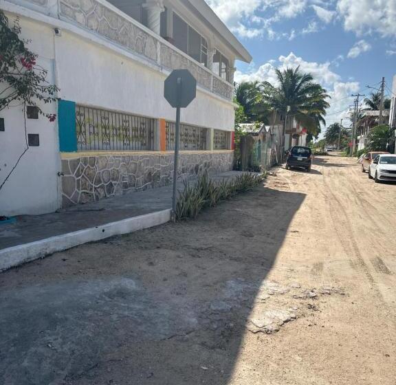 הוסטל Casa Gajah Hotel Cuyo