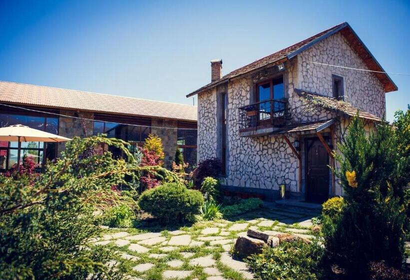 فندق صغير Grig House Eco Resort