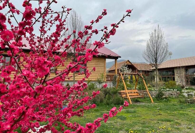 فندق صغير Grig House Eco Resort