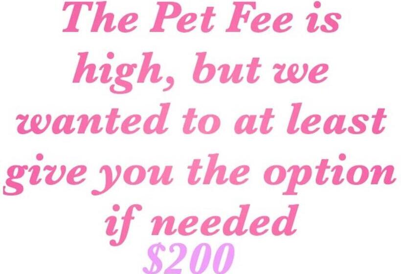 فندق صغير Cozy Room Near Downtown Hendersonville