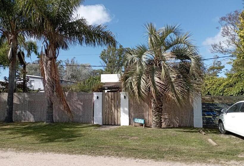 הוסטל La Gozadera House