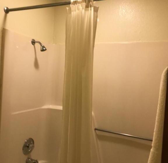 Общежитие Luxury Inn