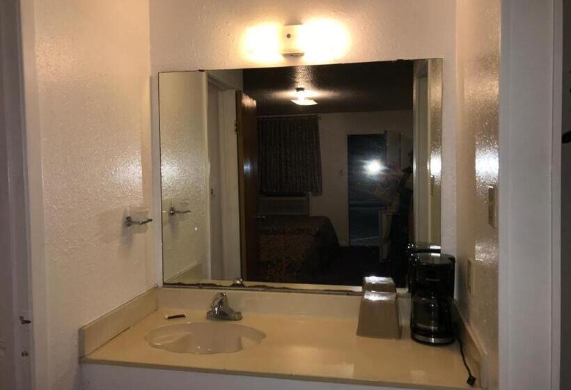 Общежитие Luxury Inn