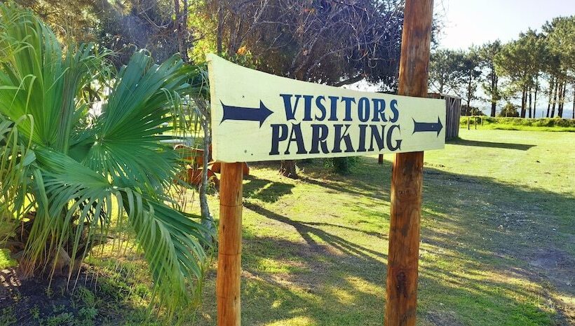 הוסטל Moonsong Accommodation & Camping