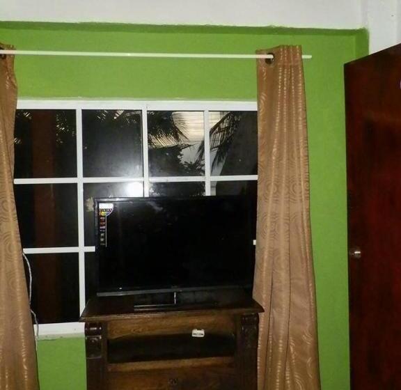 הוסטל Posada Valerie