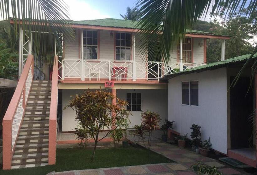 הוסטל Posada Valerie