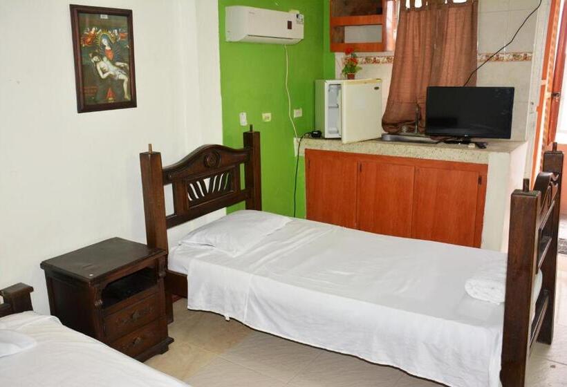 הוסטל Posada Valerie