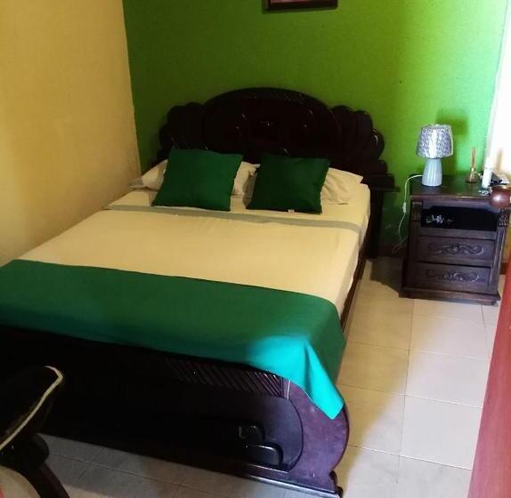 הוסטל Posada Valerie