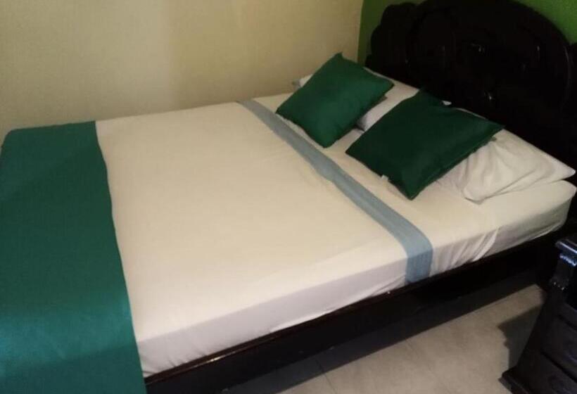 הוסטל Posada Valerie