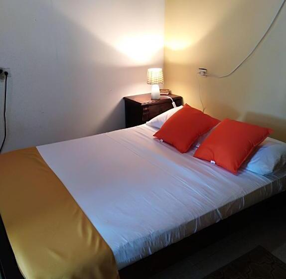 هاستل Posada Valerie