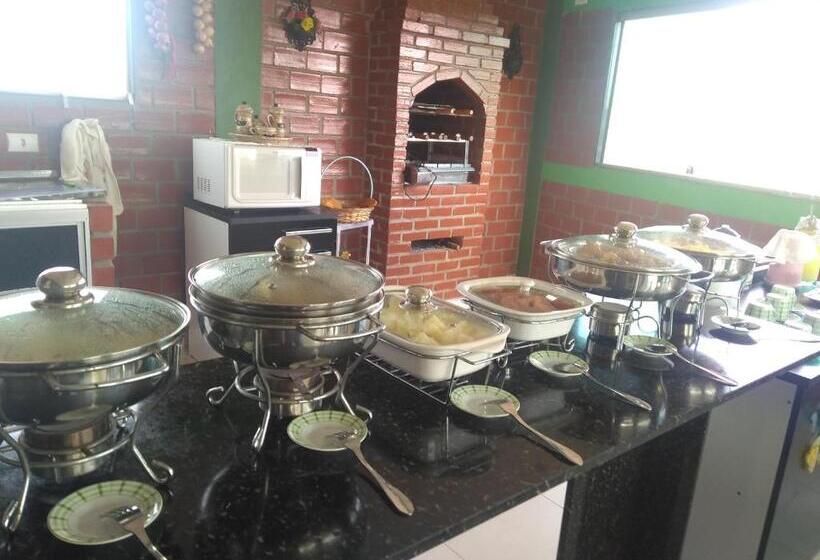 Общежитие Pousada Monte Serrat