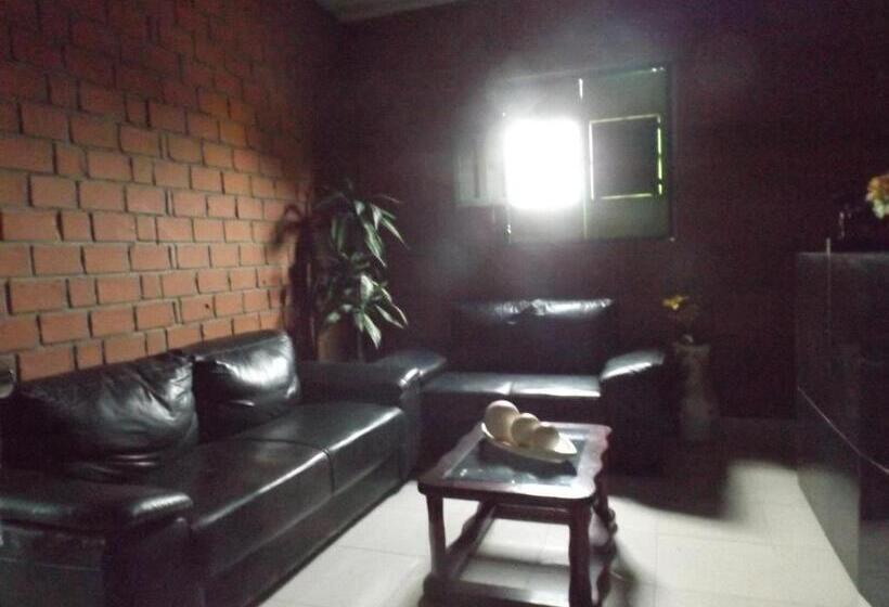 Общежитие Pousada Monte Serrat