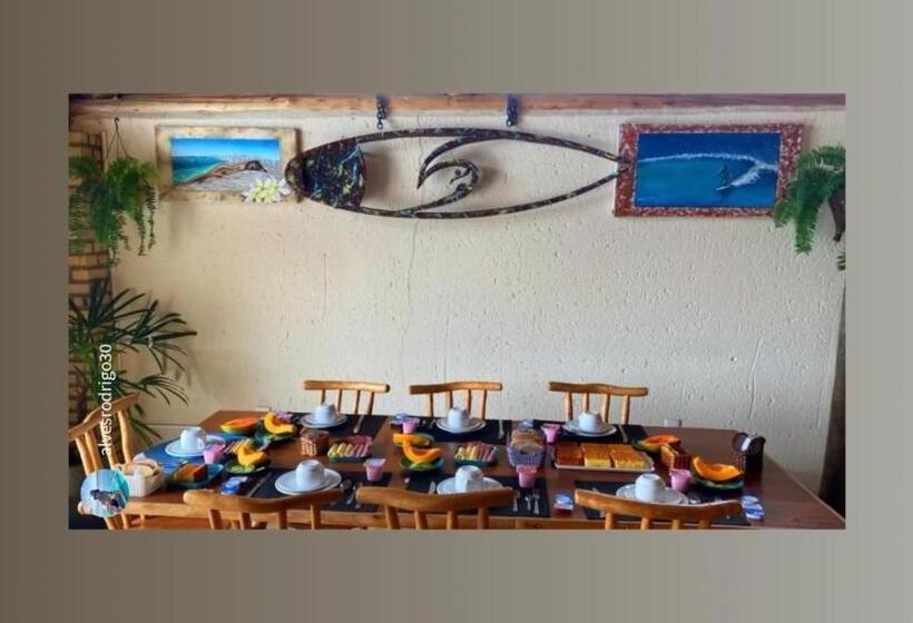 호스텔 Pousada Ondas Do Embaú