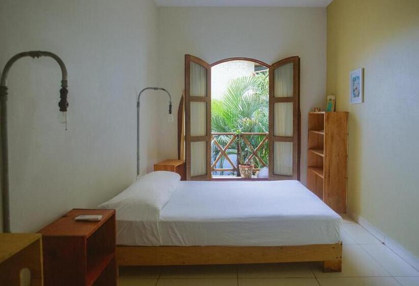 هاستل Puerto Dreams H