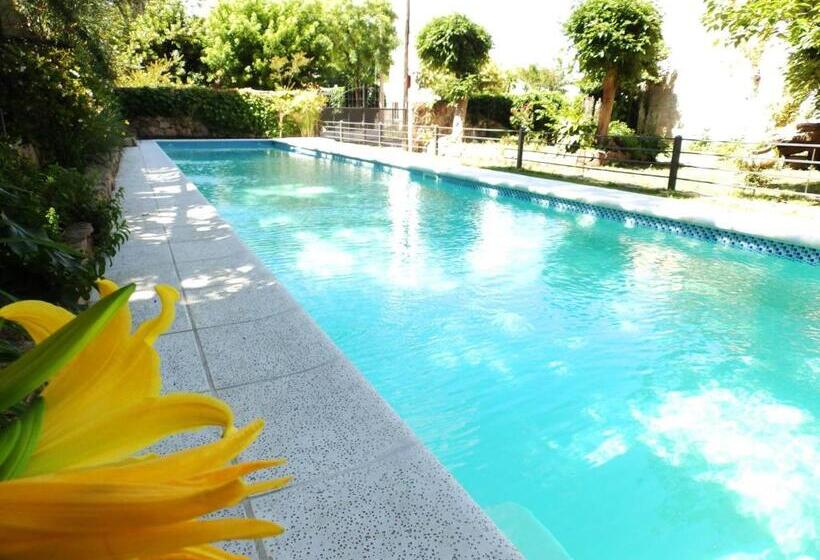 ユースホステル Sierras