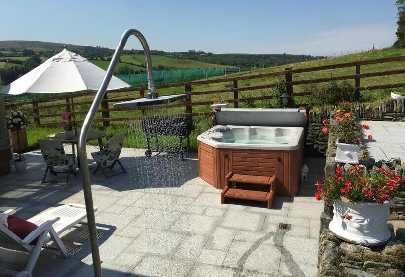 ベッドアンドブレックファースト Chalet Free Sauna & Spa Superking Bed