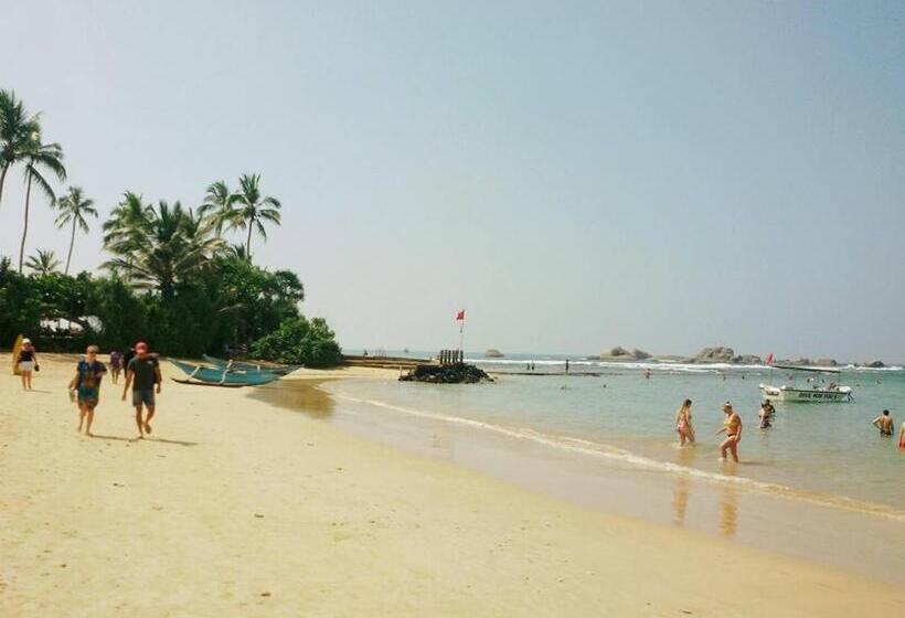 Bed and Breakfast El Corazon De Hikkaduwa