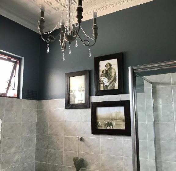 ベッドアンドブレックファースト Five Sisters