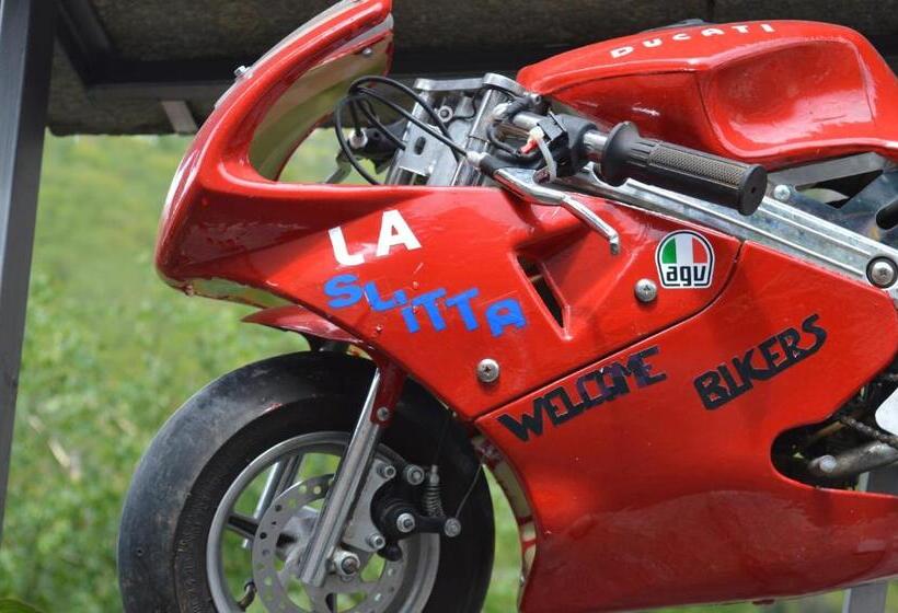 住宿加早餐  La Slitta