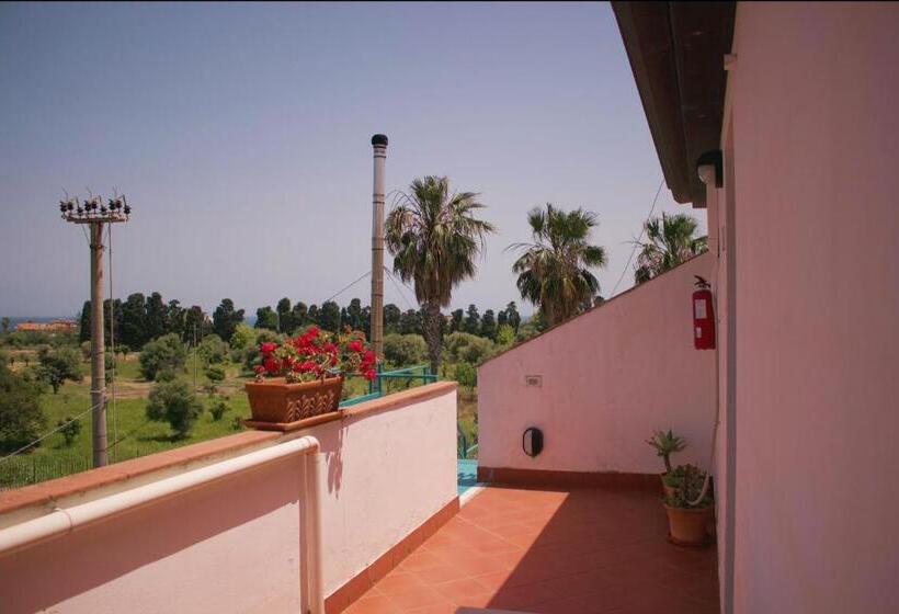 צימר La Trinacria