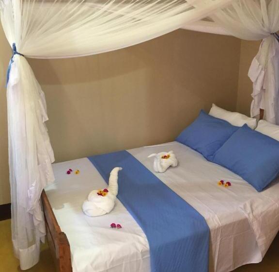 مبيت وإفطار Mafia Neptune Villa Lodge