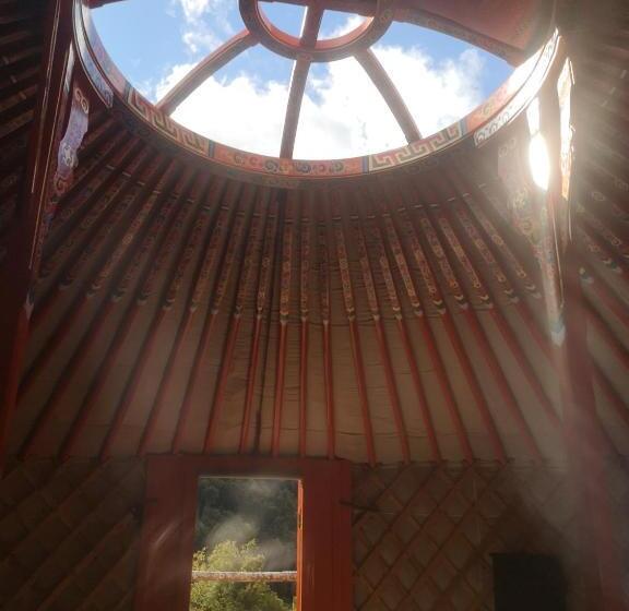 Bed and Breakfast Panorama Jurte über Dem Uri See B