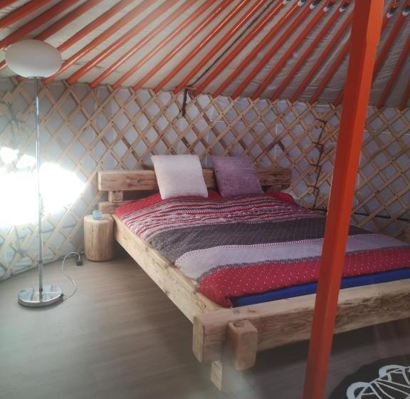 Bed and Breakfast Panorama Jurte über Dem Uri See B