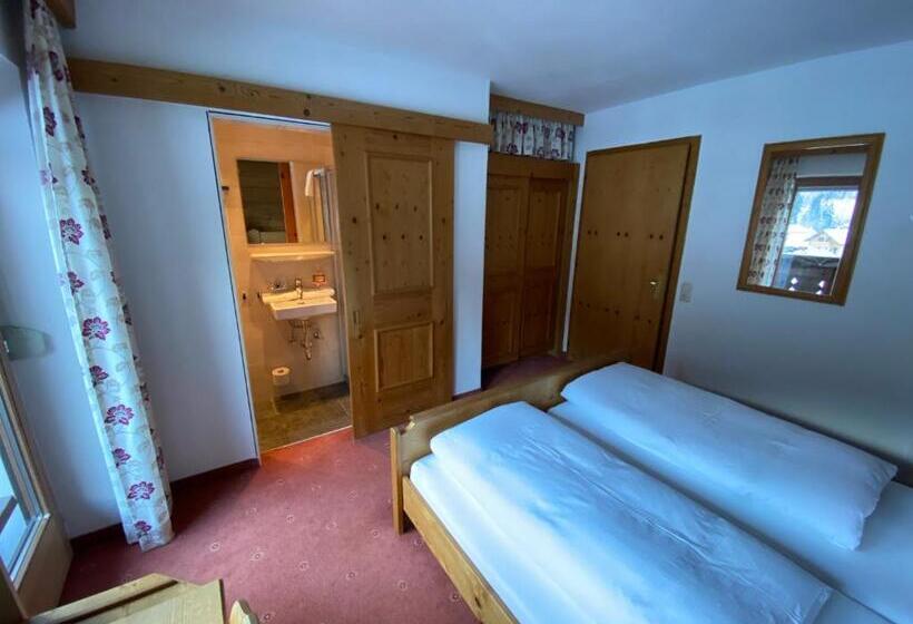 צימר Pension Kandaharblick