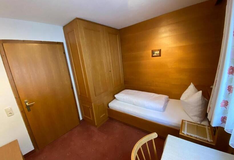 צימר Pension Kandaharblick