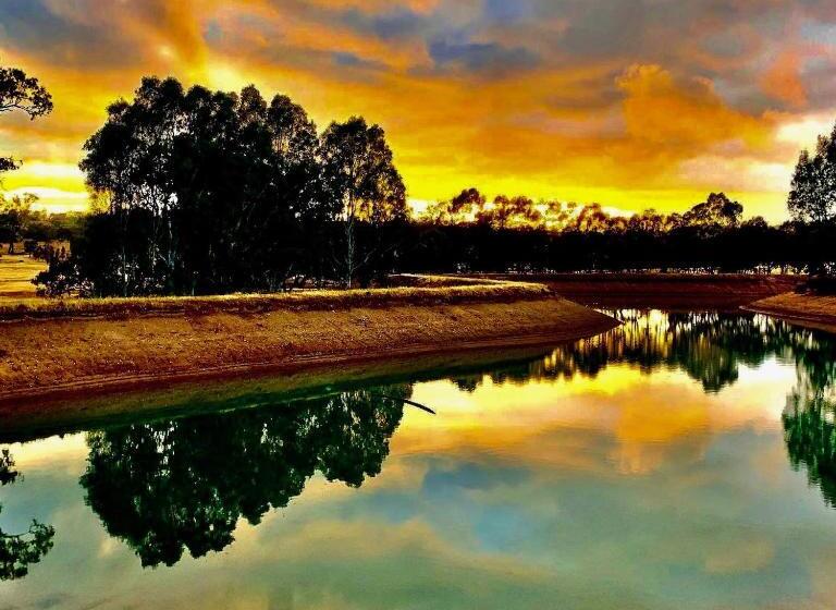 צימר Ravenswood Homestead