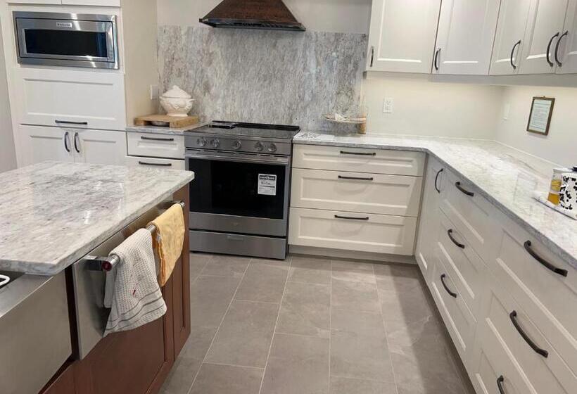 住宿加早餐  Runaway Bay Guest House