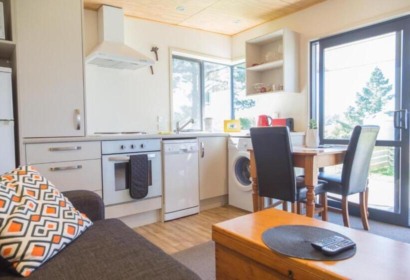 تختخواب و صبحانه Scenic Waterways Retreat